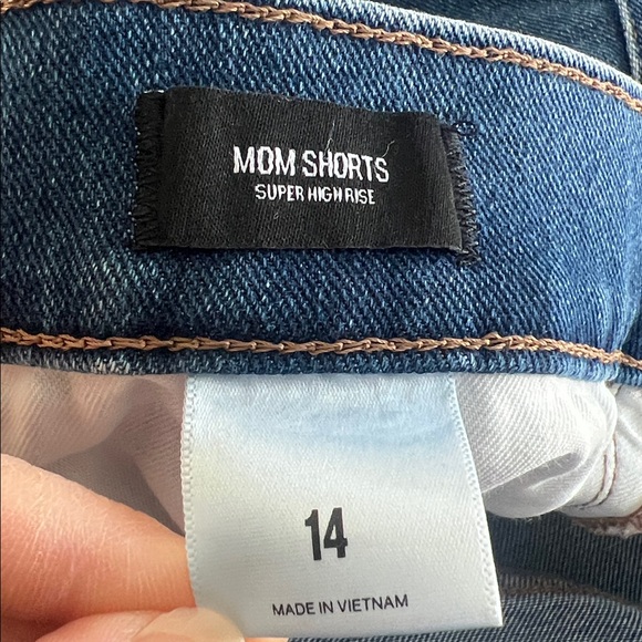 Express mom super high rise shorts -sz 14 - Picture 6 of 7
